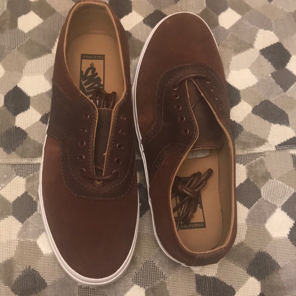 Vans Shoes - Vans Women’s Spectator Decon - 8